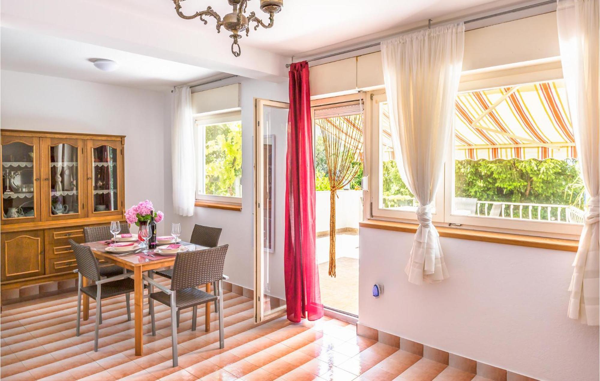 Nice Apartment In Tucepi With Wifi Extérieur photo