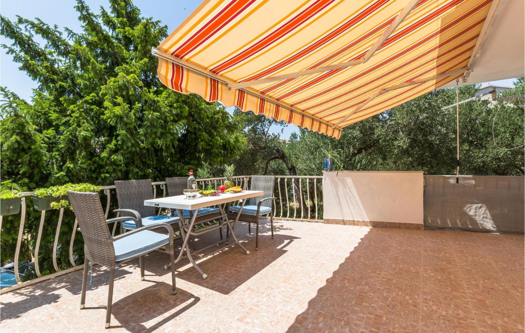 Nice Apartment In Tucepi With Wifi Extérieur photo