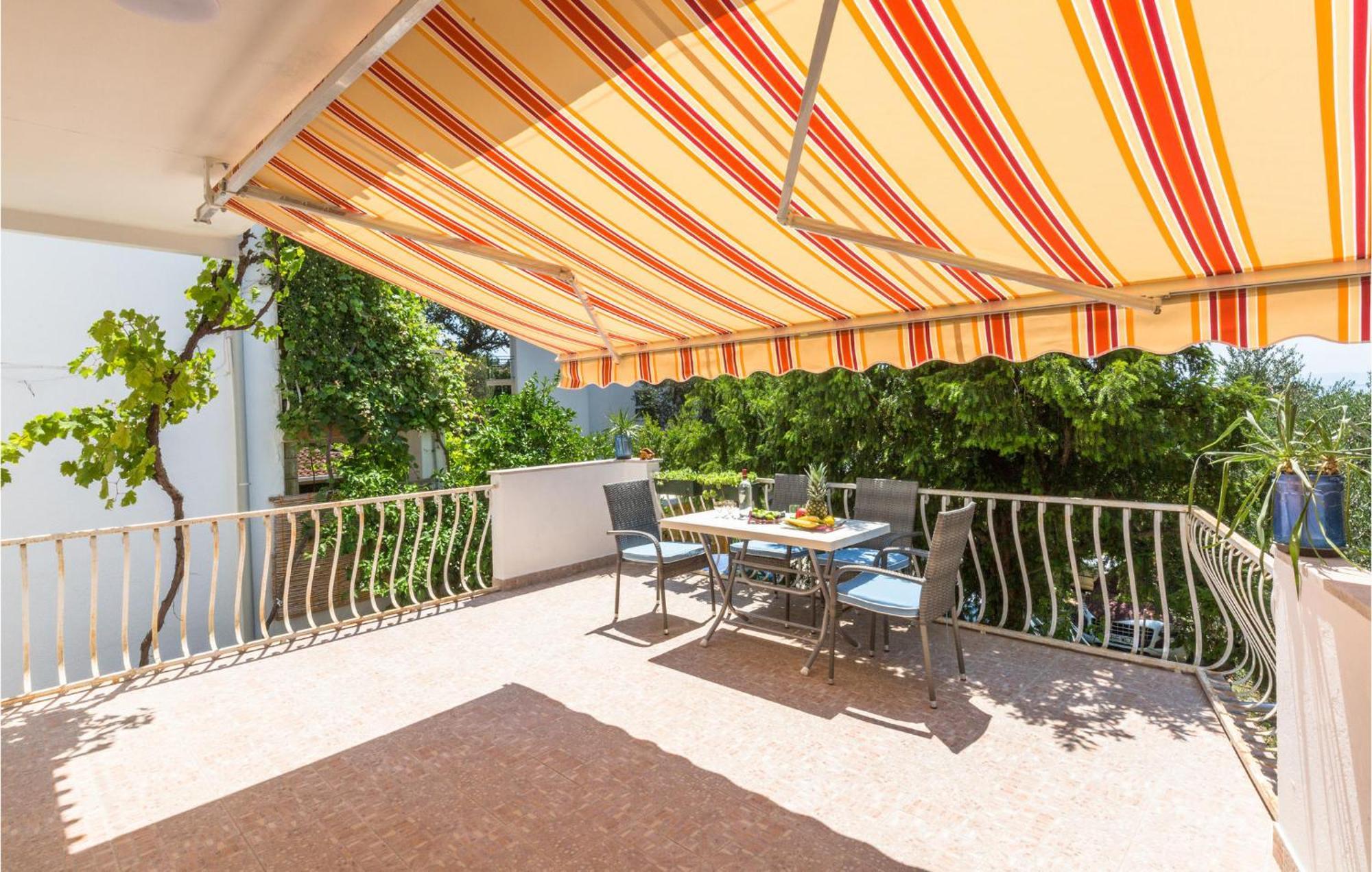 Nice Apartment In Tucepi With Wifi Extérieur photo