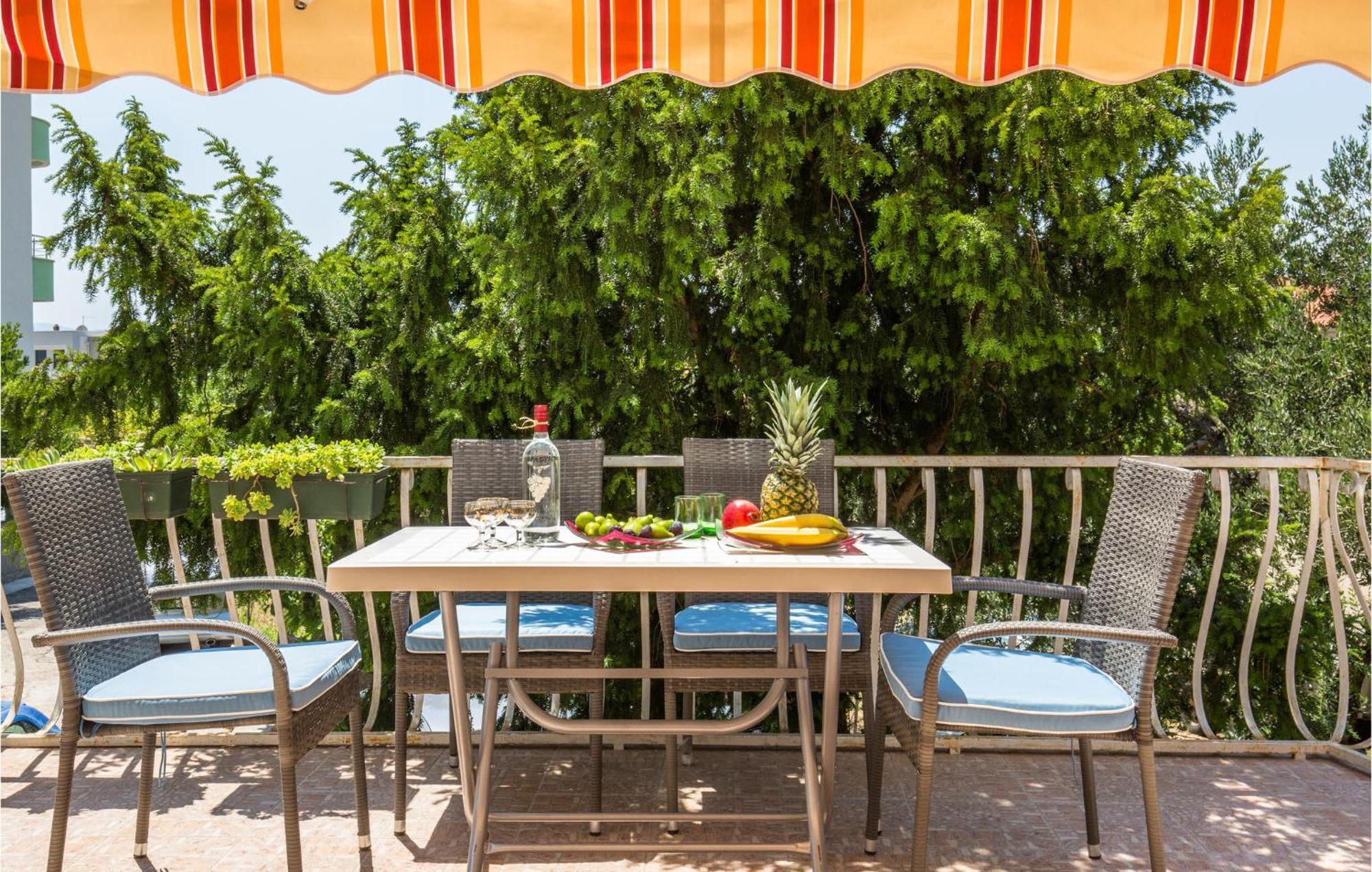 Nice Apartment In Tucepi With Wifi Extérieur photo